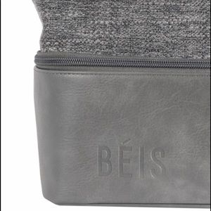 Weekender Bag by Beis!